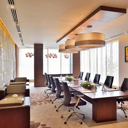 Courtyard By Marriott Raipur Hotel Bagian luar foto
