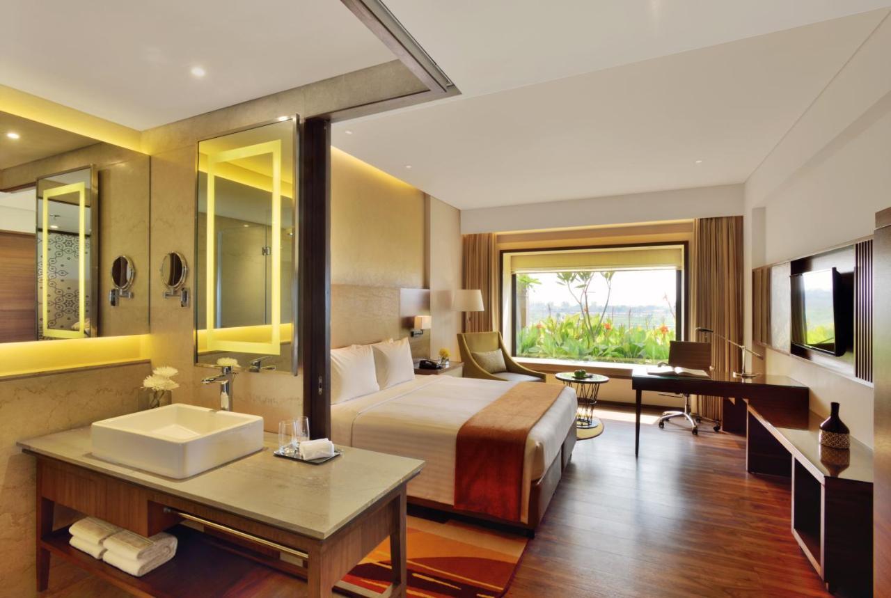 Courtyard By Marriott Raipur Hotel Bagian luar foto