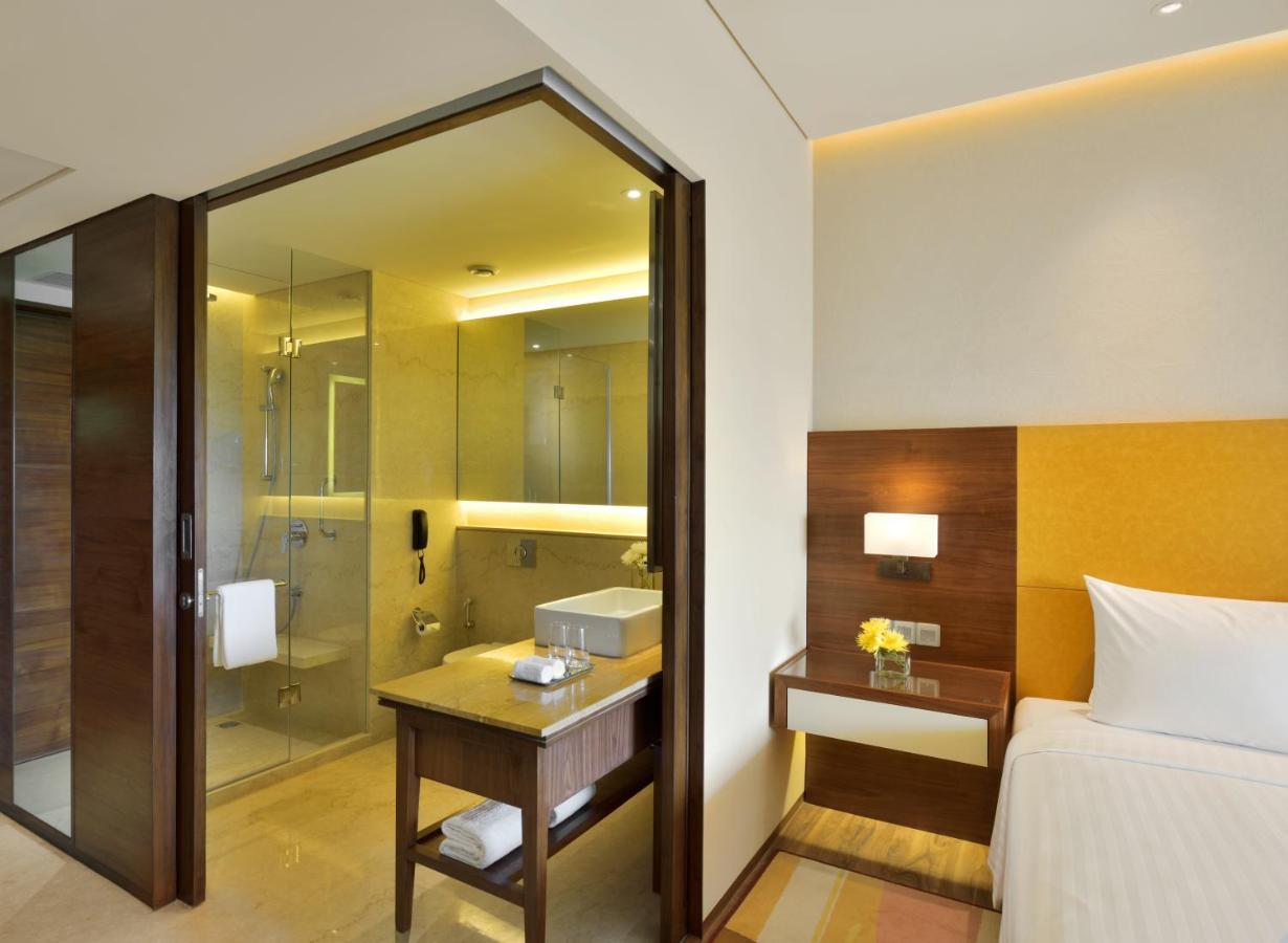 Courtyard By Marriott Raipur Hotel Bagian luar foto