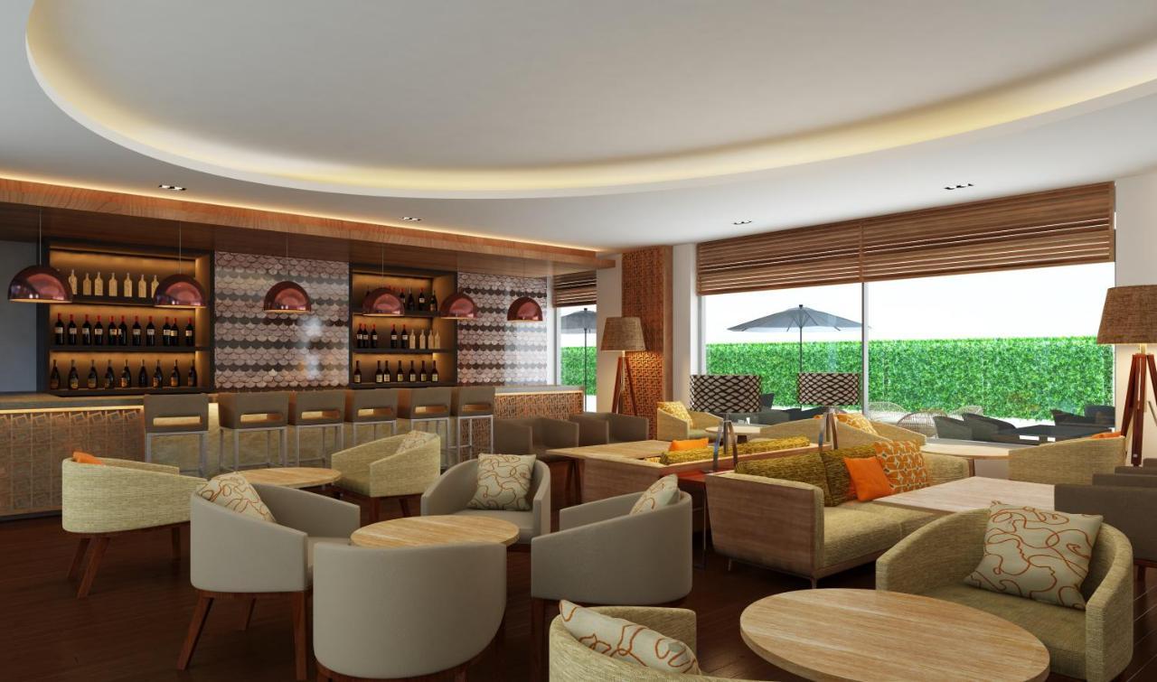 Courtyard By Marriott Raipur Hotel Bagian luar foto
