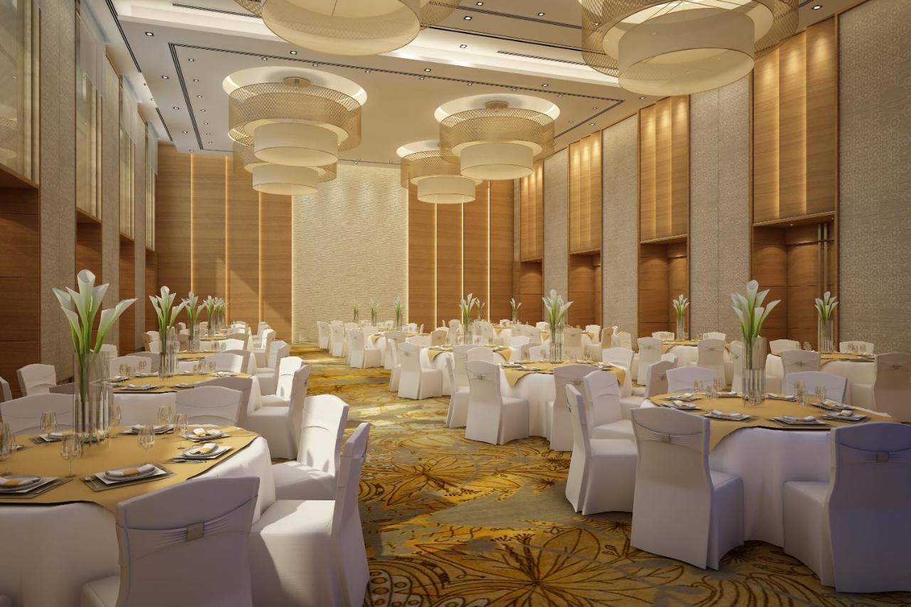 Courtyard By Marriott Raipur Hotel Bagian luar foto