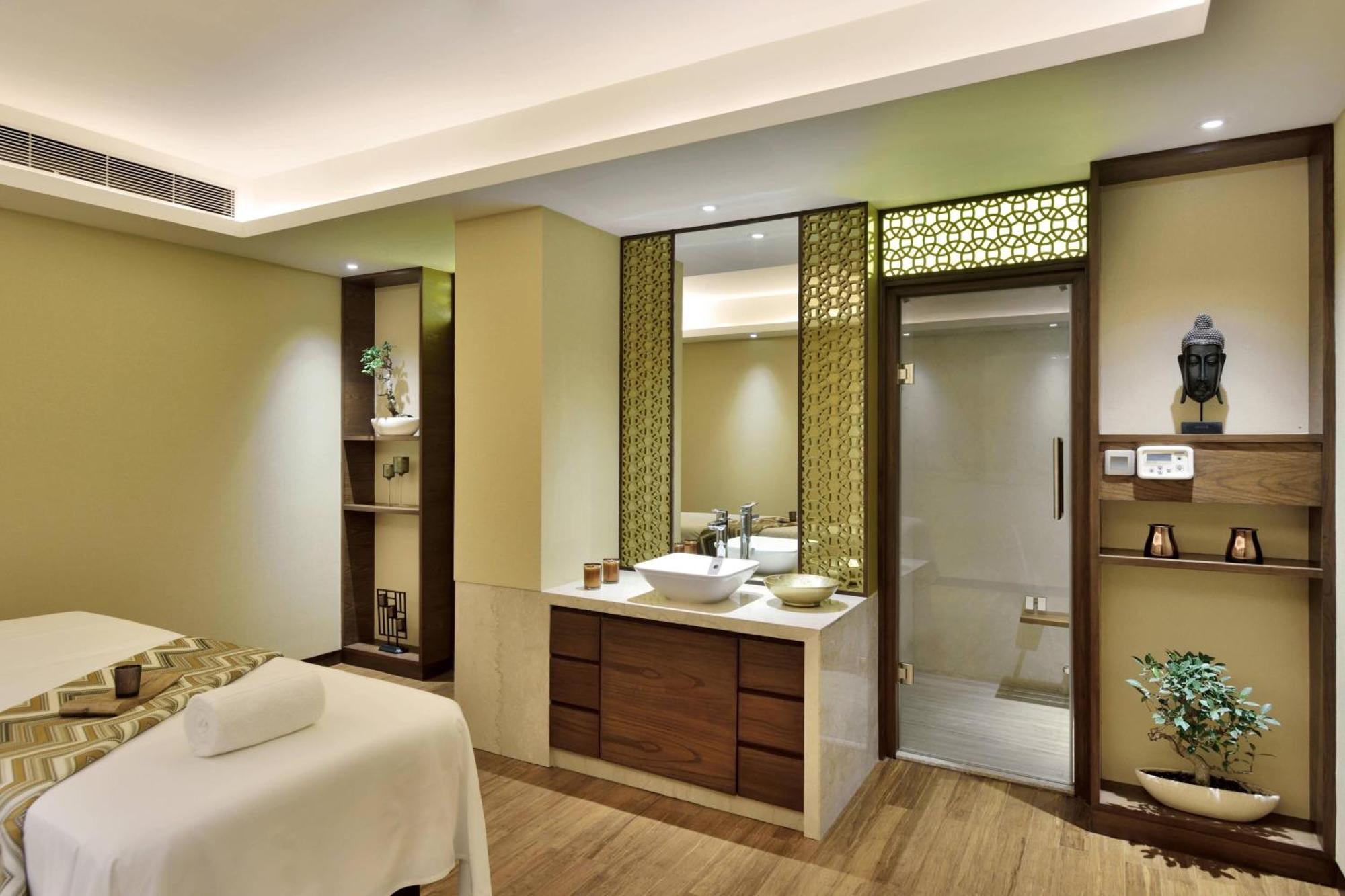 Courtyard By Marriott Raipur Hotel Bagian luar foto