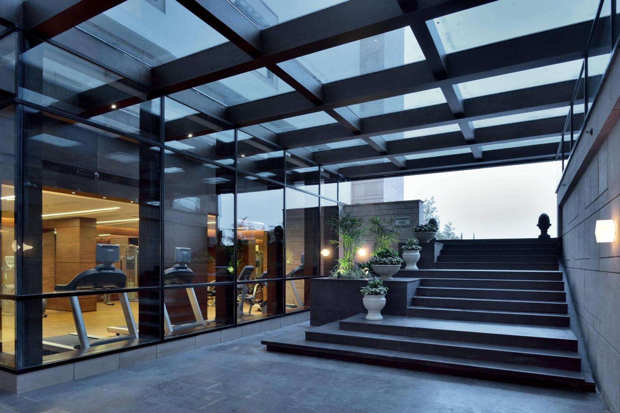 Courtyard By Marriott Raipur Hotel Bagian luar foto