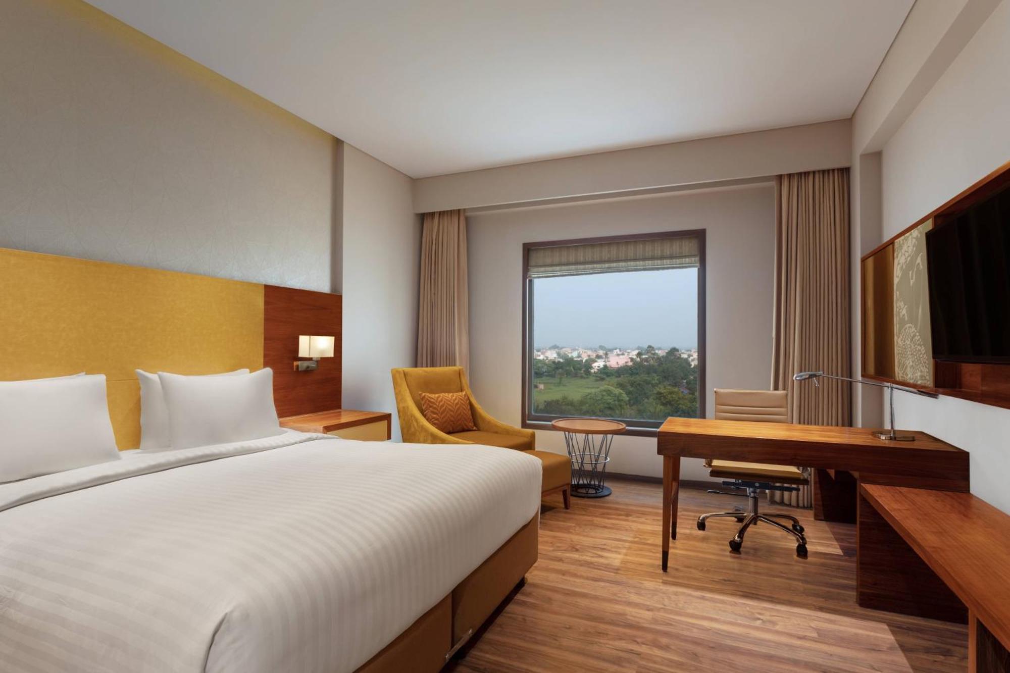 Courtyard By Marriott Raipur Hotel Bagian luar foto